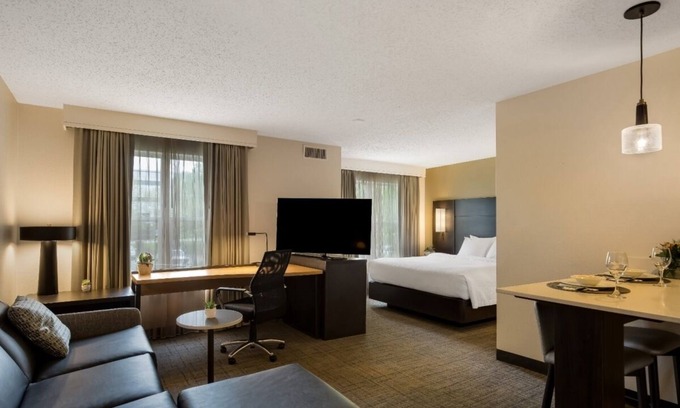 Mount Tabor Hotel | Great Swamp National Wildlife Refuge! Full Kitchen, Free Breakfast, Indoor Pool!