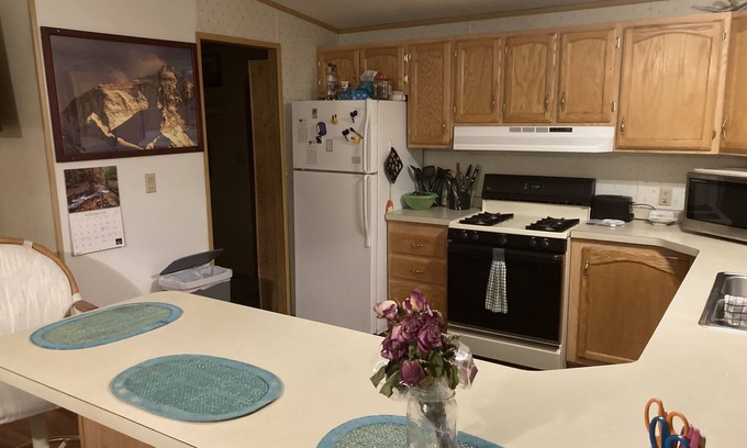 Halfway Apartment | Great town house located in beautiful Halfway Oregon. Gateway to Hells Canyon!