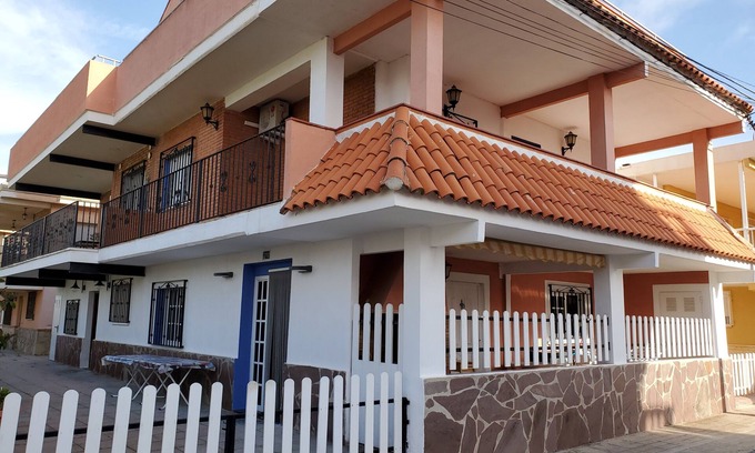El Grau de Moncofa House | Great Townhouse 1st line beach Moncofar, Barbecue, Solarium and high speed WIFI