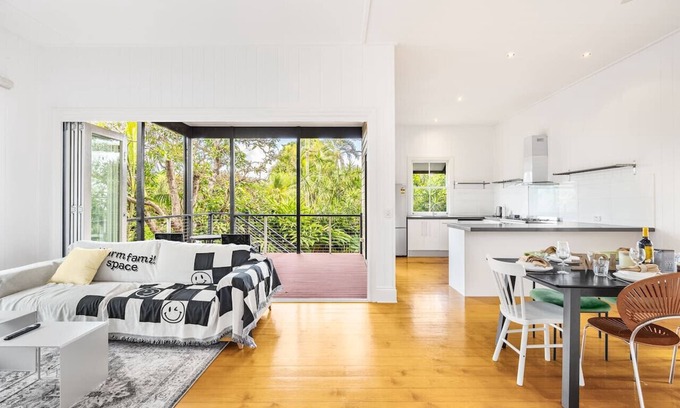 East Brisbane House | Great Value 3Beds Cozy Home Near CBD/Stadium/Bus
