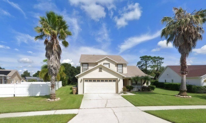 Crescent Lakes House | Great Value 5BR Villa w/Pool Near Disney