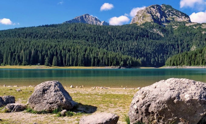 Martinez House | Great value minutes from Waterworld!