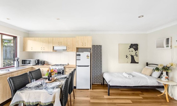 Heritage Park House | Great value! Stylish 2BR Granny Flat@Heritage Park
