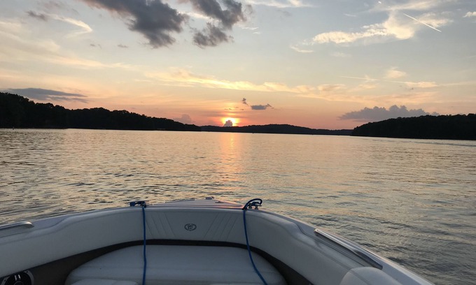 Lavonia House | GREAT VIEW/SETTING! - Deep Water, Sleeps 8, pet friendly, near I-85