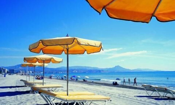 Playa de San Juan Apartment | Great views and urbanization with many green areas