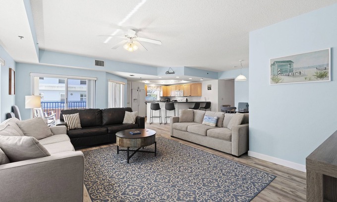 New Smyrna Beach Condo | Great views - Oceanwalk 4-201