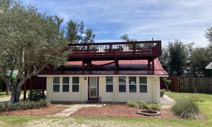 Mexico Beach House | Great Views - Pet Friendly- Great Rates for Fall and Winter Dates - Book Now!