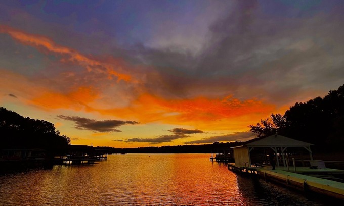 Bumpass House | Great waterfront relaxation!