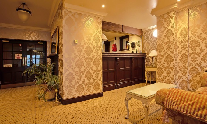 Ipswich Hotel | Great White Horse Hotel