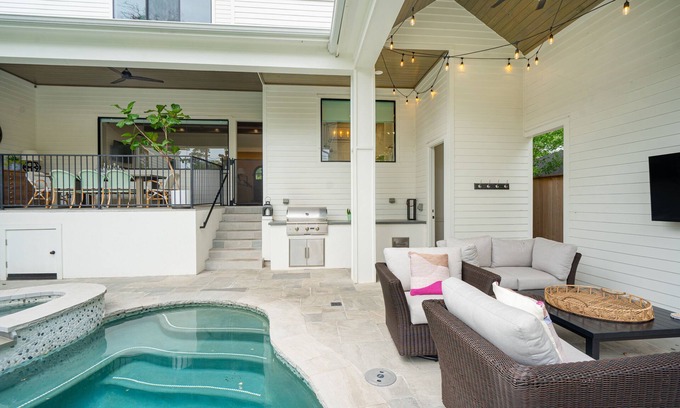 Lazybrook/Timbergrove House | Greater Heights Area Luxury Retreat - Private Pool + Game Room