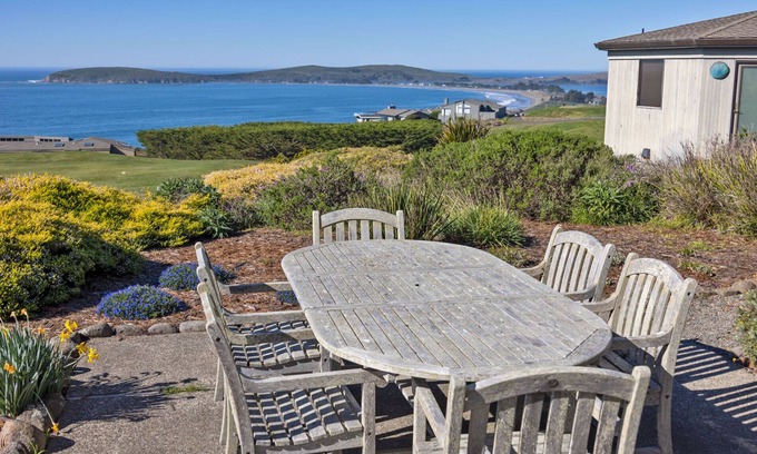 Bodega Bay House | Grebe - Big 5 bedroom on the 8th fairway, great views.