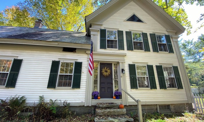 Jamaica Other | Greek Revival Farmhouse w/salt water hot tub near Stratton Mountain