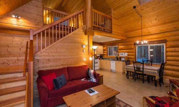 Fernwood House | Green Acres Lakeside Resort Salt Spring Island - Chalet 7