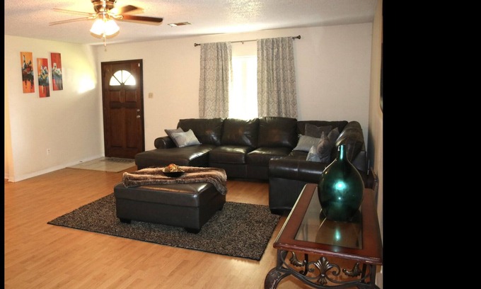 Hammond House | Green Acres Suites