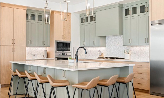 St. George House | Green Acres townhouse