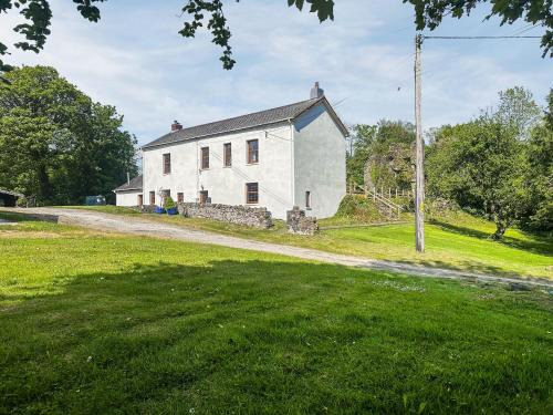 Llangain House | Green Castle