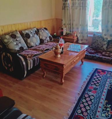 Ladakh House | Green collar home stay Chemday