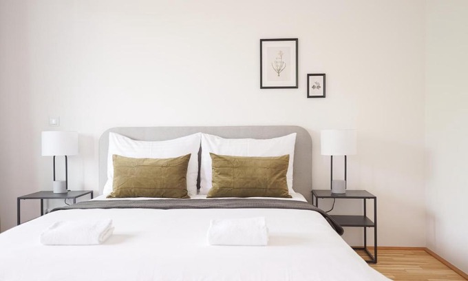 Favoriten Apartment | Green Garden Apartment w/.Balcony near Thermal Spa