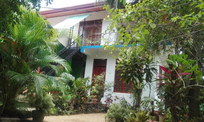 Giritale House | Green Garden Homestay