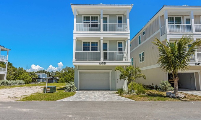 Cortez House | Green Home with Private Dock and Tesla Charger - Only Sunsets at Hunter's Point