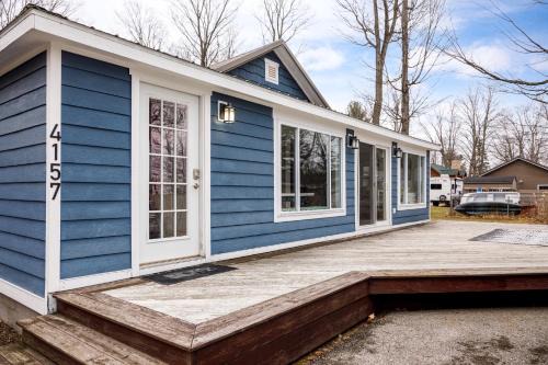 Interlochen House | Green Lake Central Cottage