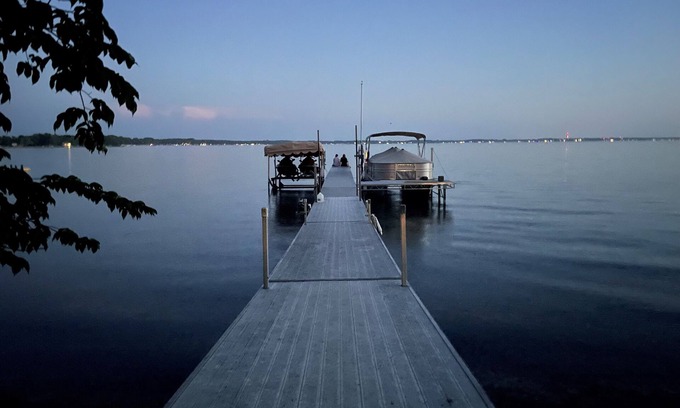 Spicer House | Green Lake Escape is an amazing home on the north shore of Green Lake in Spicer