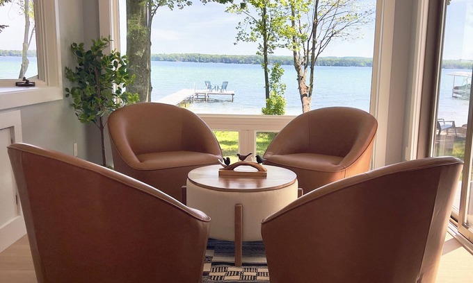 Interlochen House | Green Lake Getaway Lakefront Hot Tub Kayak SUP