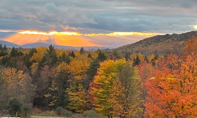 Hinesburg Cottage | Green Mountain Carriage House with Beautiful Views
