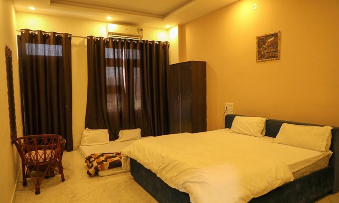 Kota Hotel | Green Palms Hotel and Resort
