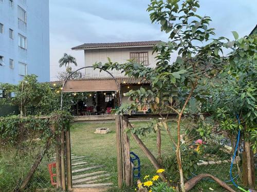 Joinville House | Green Refuge Next to Expoville