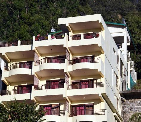 Smanora Range Hotel | Green Roof Hotel