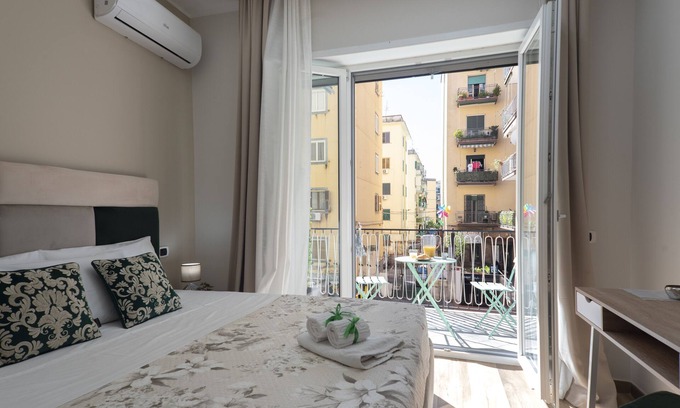 Fuorigrotta Bed & Breakfast | Green Room