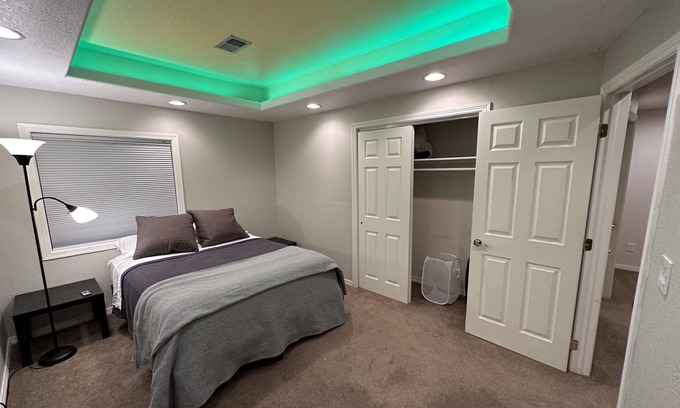 Fort Collins House | Green Room