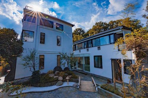 Xihu House | Green Sleeves B&B, Hangzhou