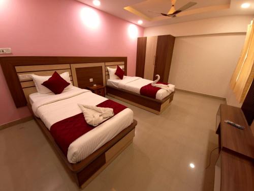 Perungudi Hotel | Greenapple Inn
