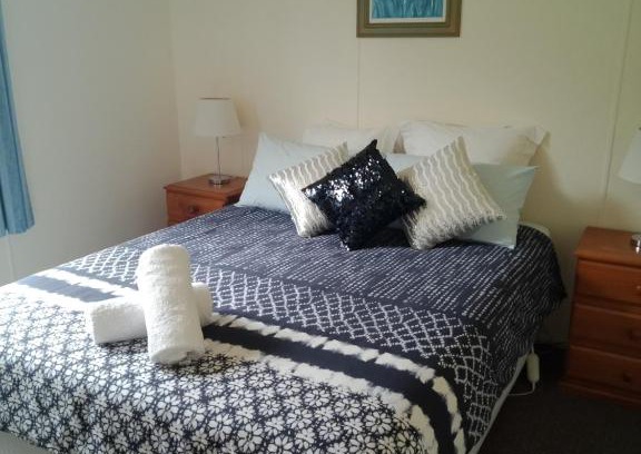 Strahan House | GreenGate Cottages