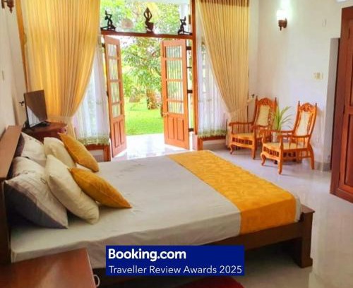 Ilukgoda Cabin | Greenheart Villa Family Room, non AC-Hot W- Separate Varanda & Dinning area & Garden