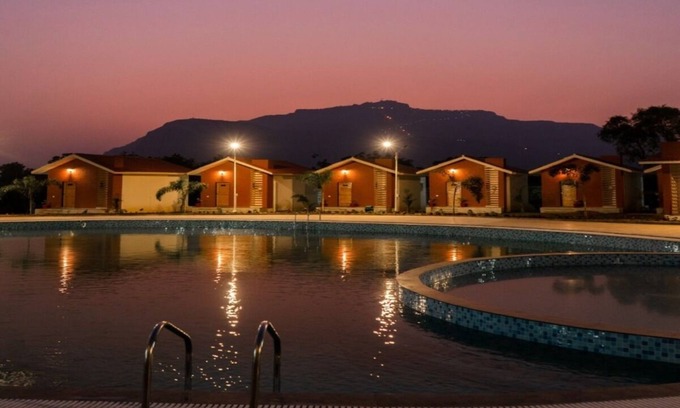Halol Hotel | Greenland Resort