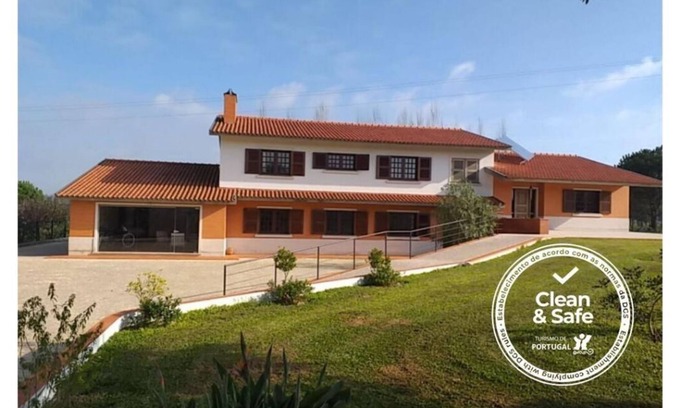 Mira House | Greenside of Sea Hostel