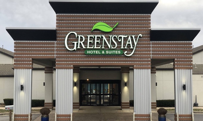 Turners Hotel | Greenstay Inn & Suites CourtView