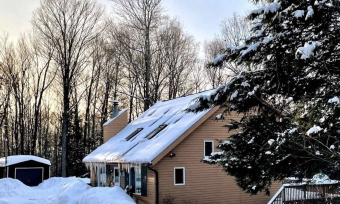 Greentown House | Greenstone Cottage ~ Home away from home!