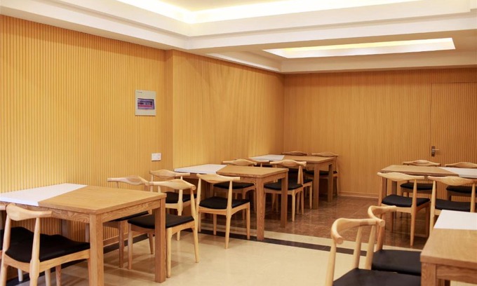 Yuehu District Hotel | GreenTree Eastern JiangXi YingTan North Longhushan Rd Gym Hotel