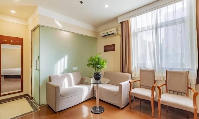 Panjiayuan Hotel | GreenTree Inn Beijing Guangmingqiao Express Apartment Hotel