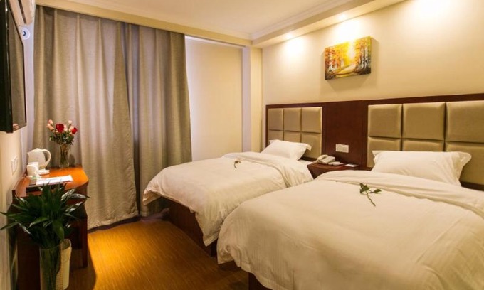 Suzhou Old Town Hotel | GreenTree Inn JiangSu Guanqian Street Leqiao Metro Station Shell Hotel