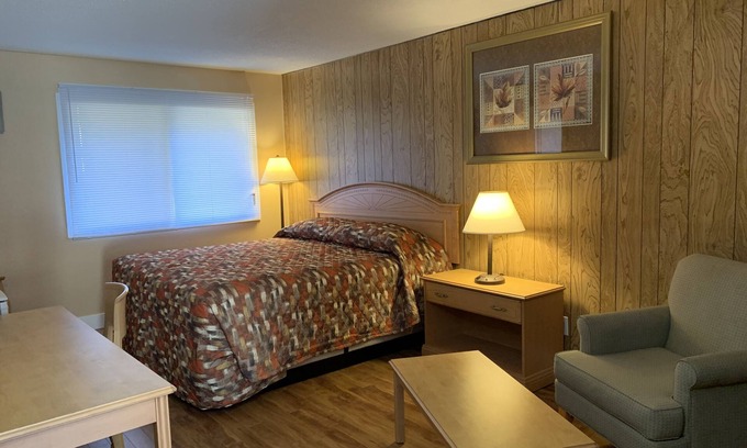 Greenwood Hotel | Greenview Motel and RV Park