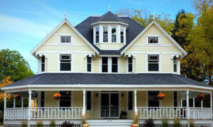 Green Lake Bed & Breakfast | Greenway House Bed & Breakfast