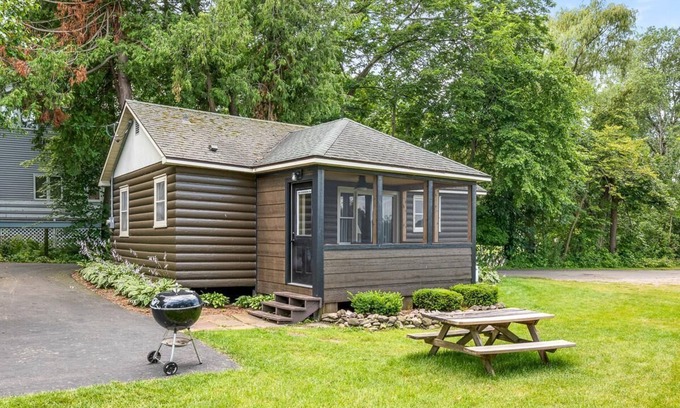 Green Lake Cottage | Greenway Log Cottage - 4