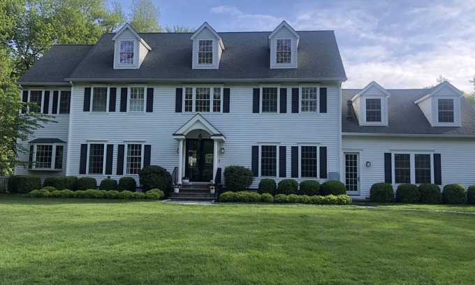Cos Cob House | Greenwich Home with Pool - pool open mid-April-mid October