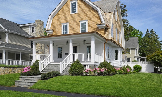 Greenwich House | Greenwich proper /Brand new/ Walk to town/ long term welcome
