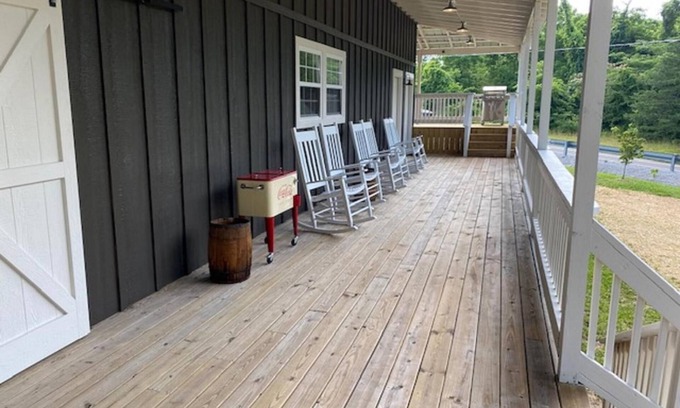 Altamont House | Greeter Falls Lodge Suite 4